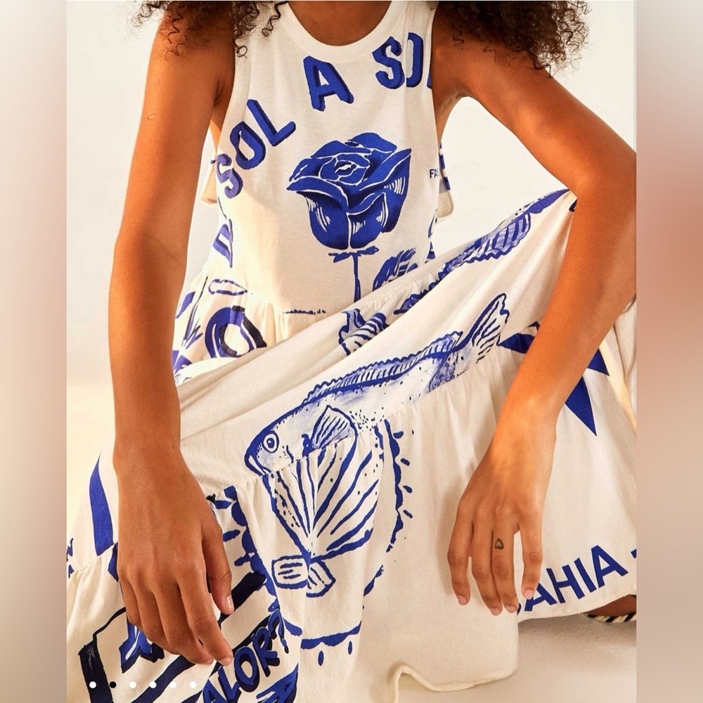 NWT Farm Rio Blue Maxi Dress - White Rainha Das Aguas T Shirt Maxi Dress - Picture 4 of 16